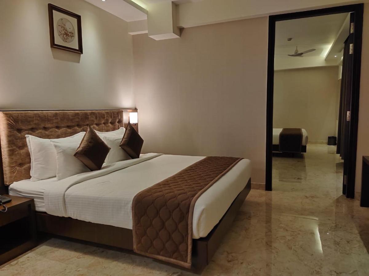 Tresca A Luxury Hotel Chikmagalur Bagian luar foto